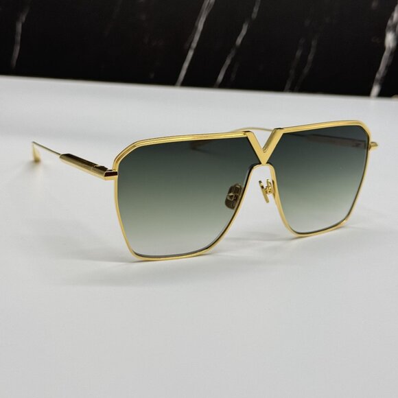 NEW VALENTINO SUNGLASSES GOLD WOMEN VALENTINO V-GOLD SHIELD VLS-137C main image 11